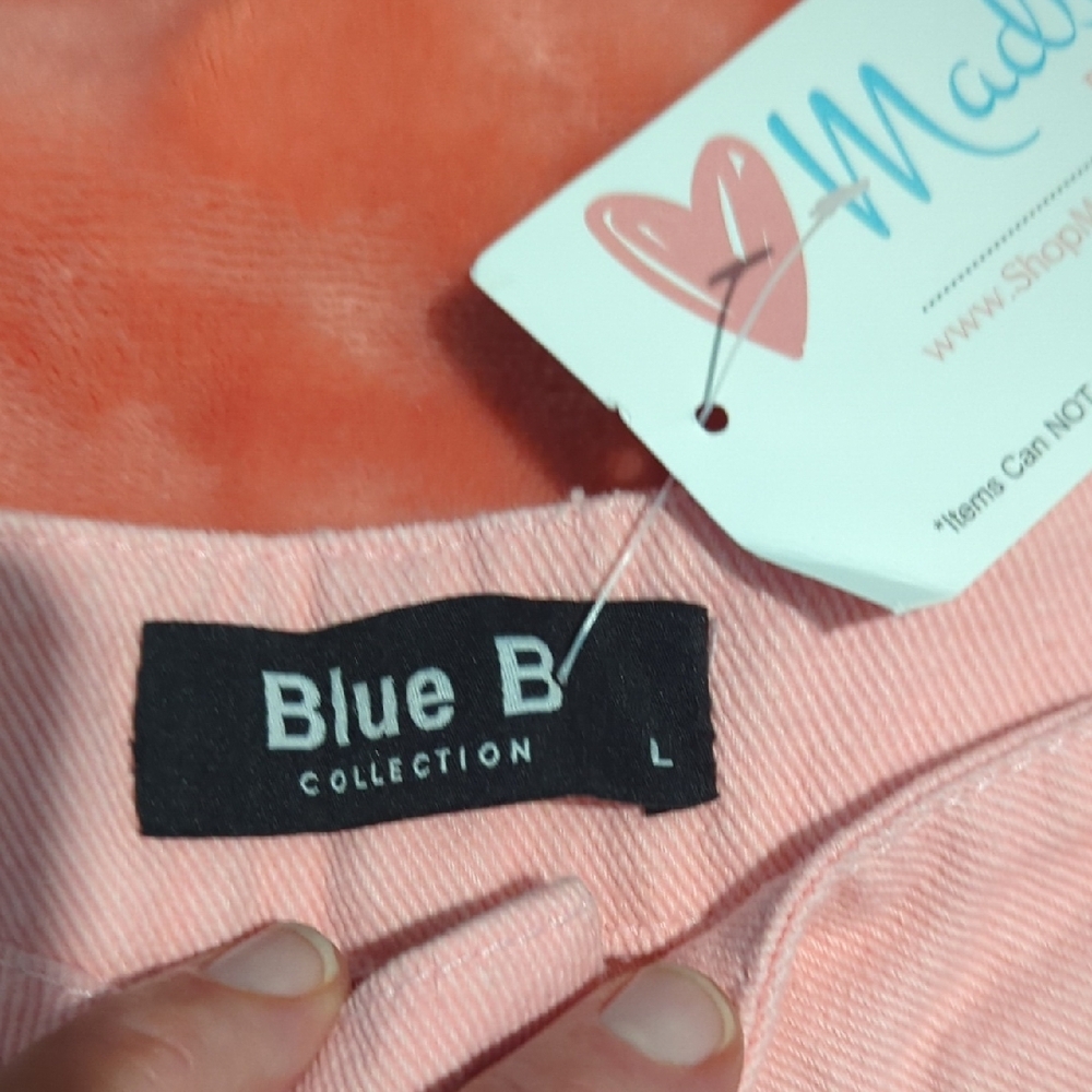 Pink Distressed Women Shorts with Fringe Detail - Picture 4 of 7